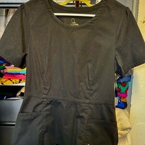 JAANNU BLK scrub top medium